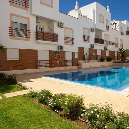 Апартаменты Escape - Pool & Terrace Near The