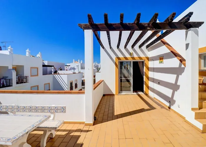 Escape - Cabanas, - Algarve *